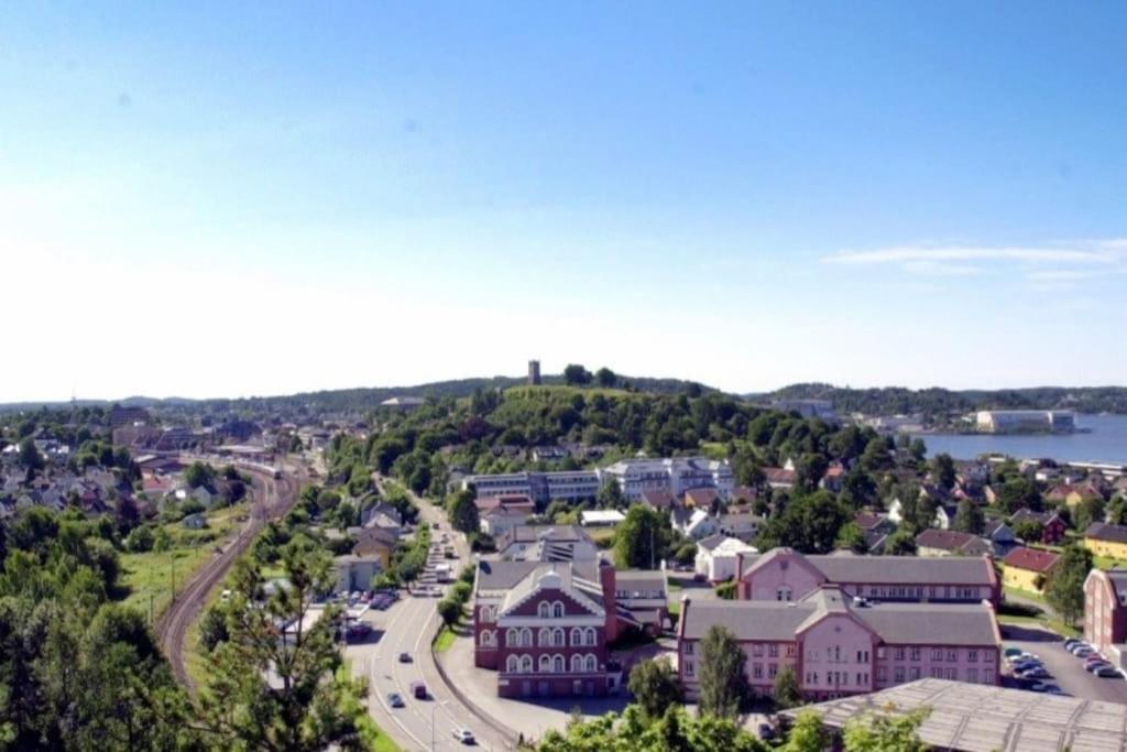Sjarmerende Leilighet I Hjerte Av Tonsberg By Extérieur photo